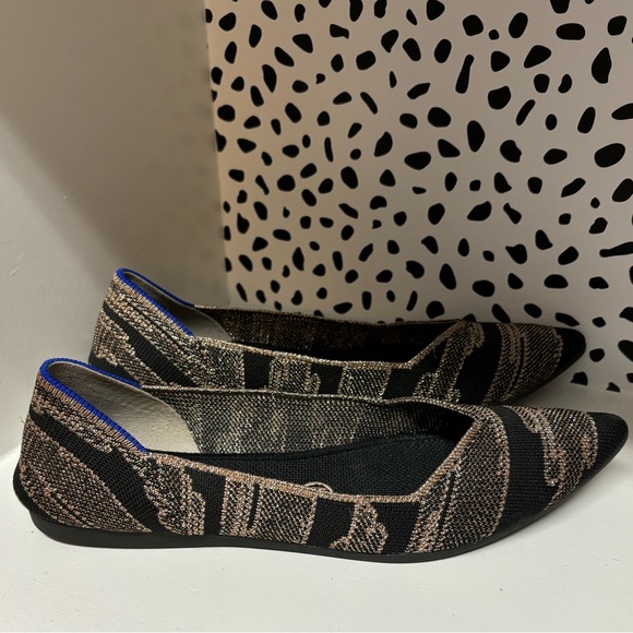 Rothy’s size 8 Golden Shimmer Point Flat Black with Rose Gold Metallic - Picture 6 of 7